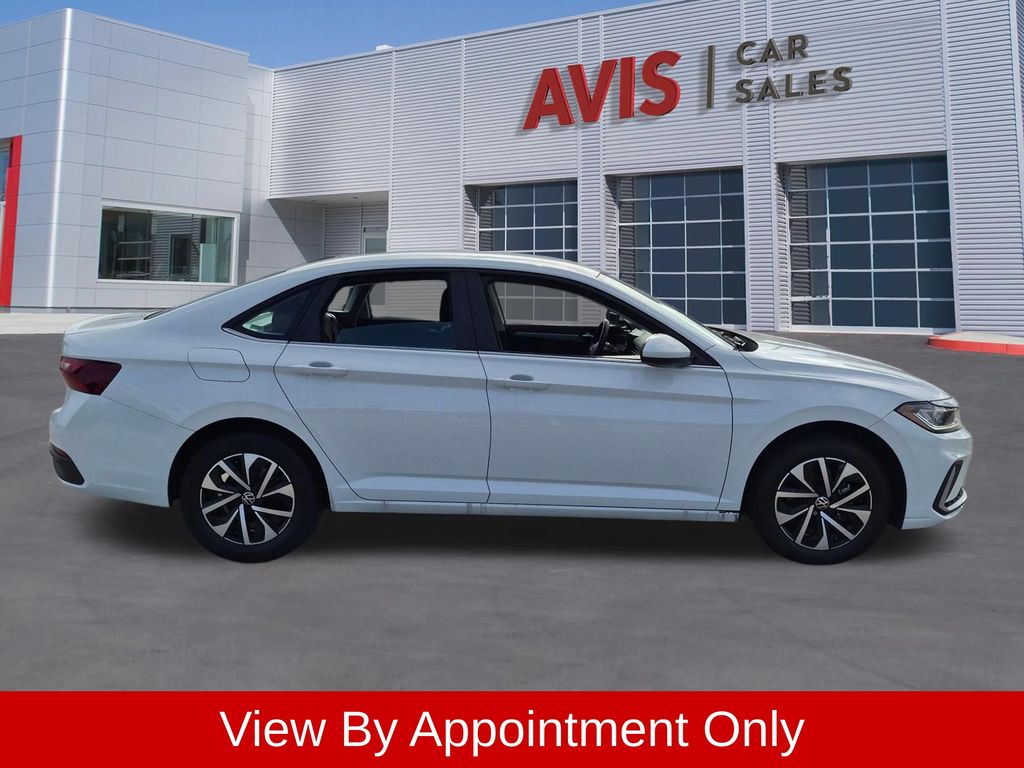 Thumbnail: 2025 Volkswagen Jetta - 5