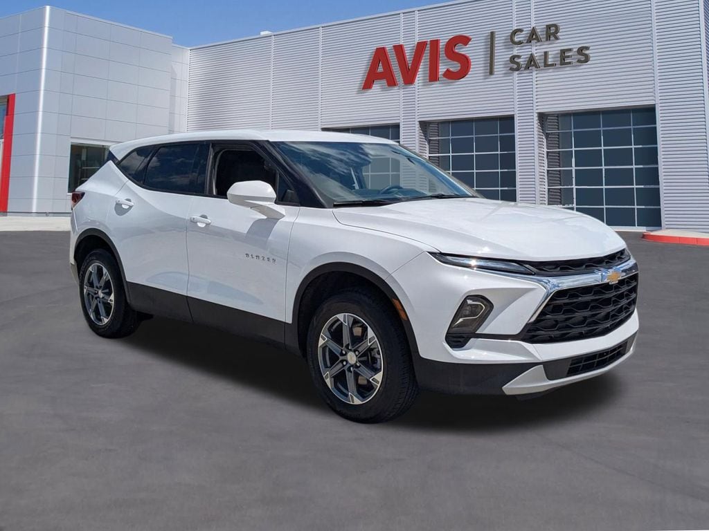 Thumbnail: 2025 Chevrolet Blazer - 3