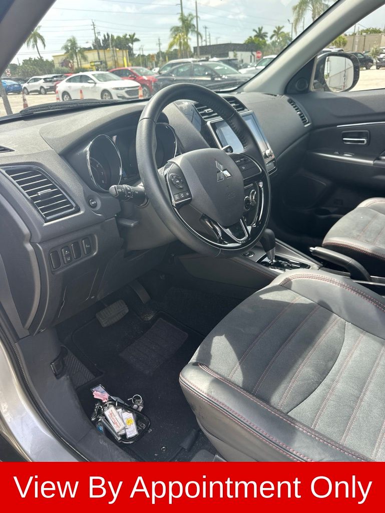Thumbnail: 2025 Mitsubishi Outlander Sport - 4