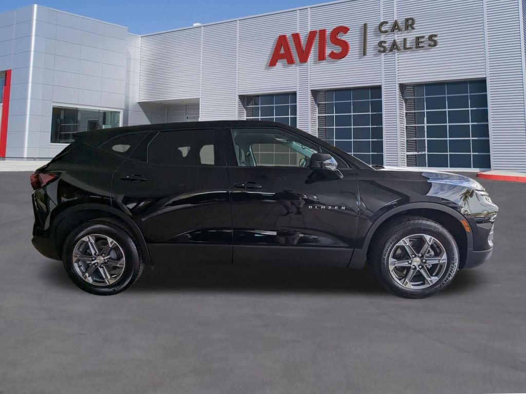 Thumbnail: 2025 Chevrolet Blazer - 5