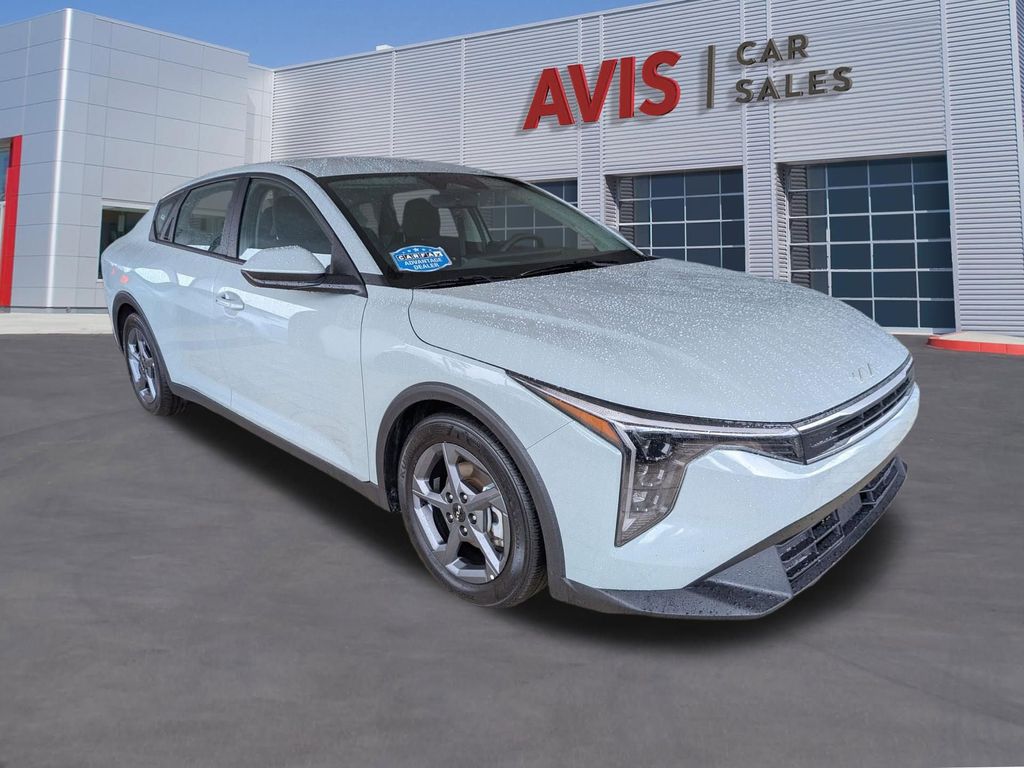 Thumbnail: 2025 Kia K4 - 3