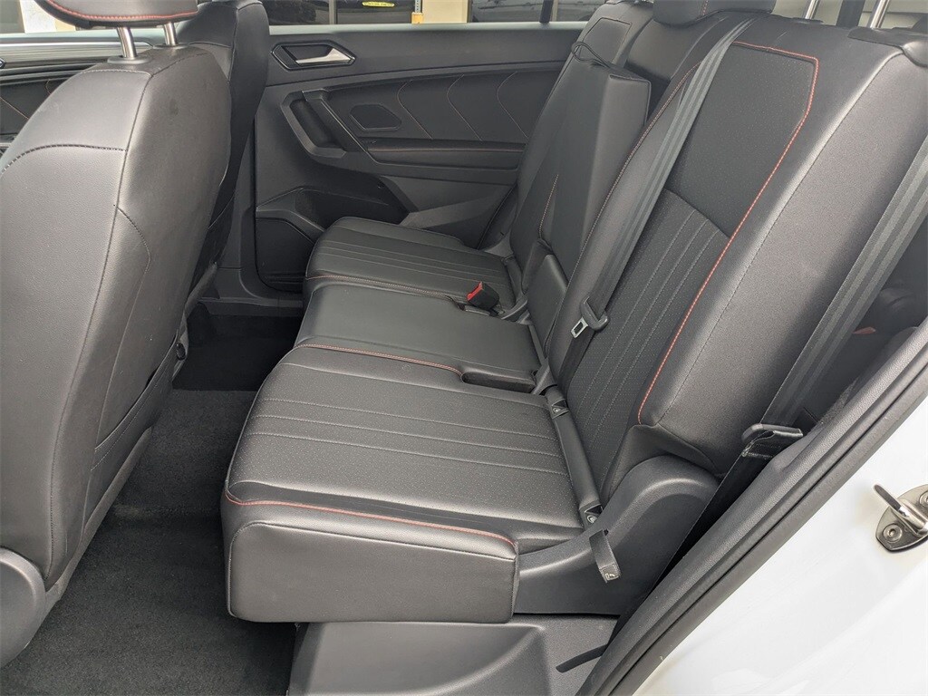 Thumbnail: 2024 Volkswagen Tiguan - 21