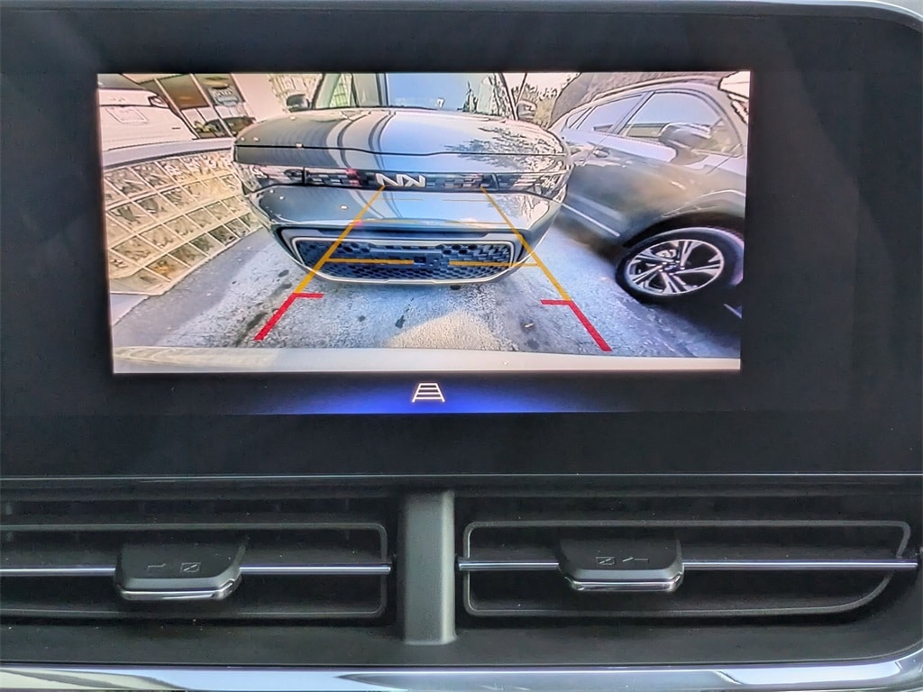 Thumbnail: 2025 Chevrolet Trax - 17