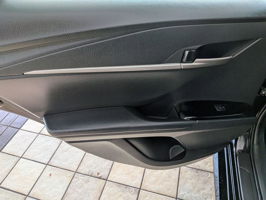 Thumbnail: 2025 Toyota Camry - 22