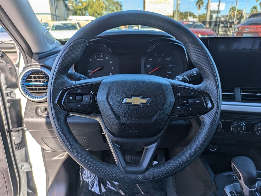 Thumbnail: 2025 Chevrolet Trax - 21