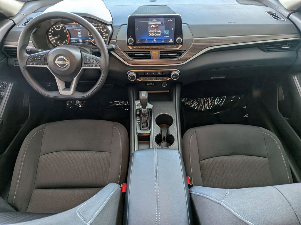 Thumbnail: 2025 Nissan Altima - 28