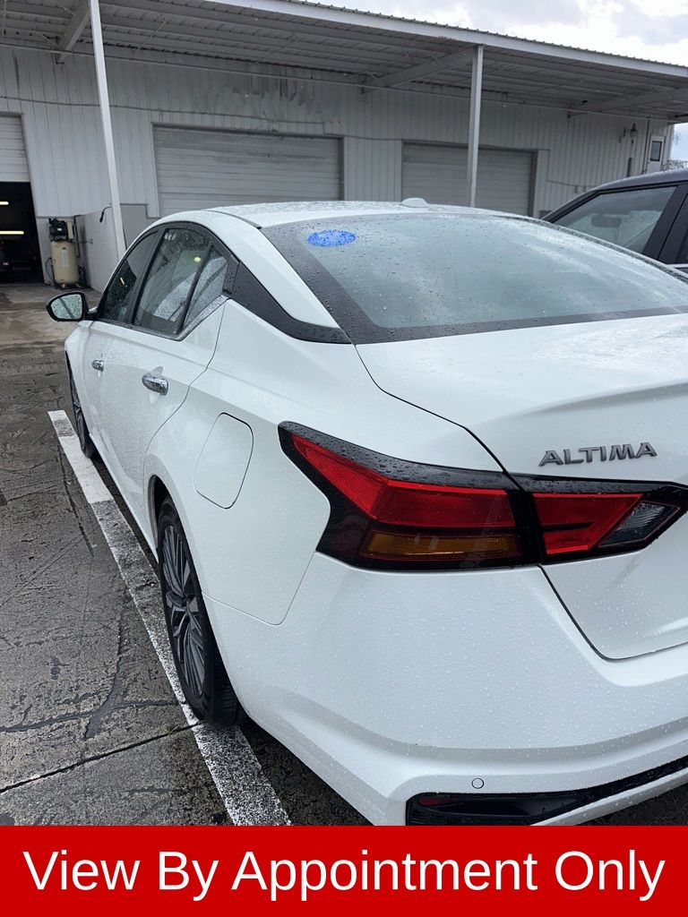 Thumbnail: 2025 Nissan Altima - 8