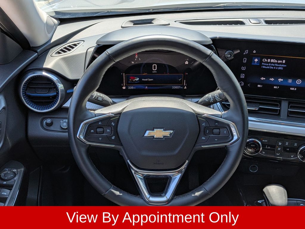 Thumbnail: 2025 Chevrolet Trax - 21