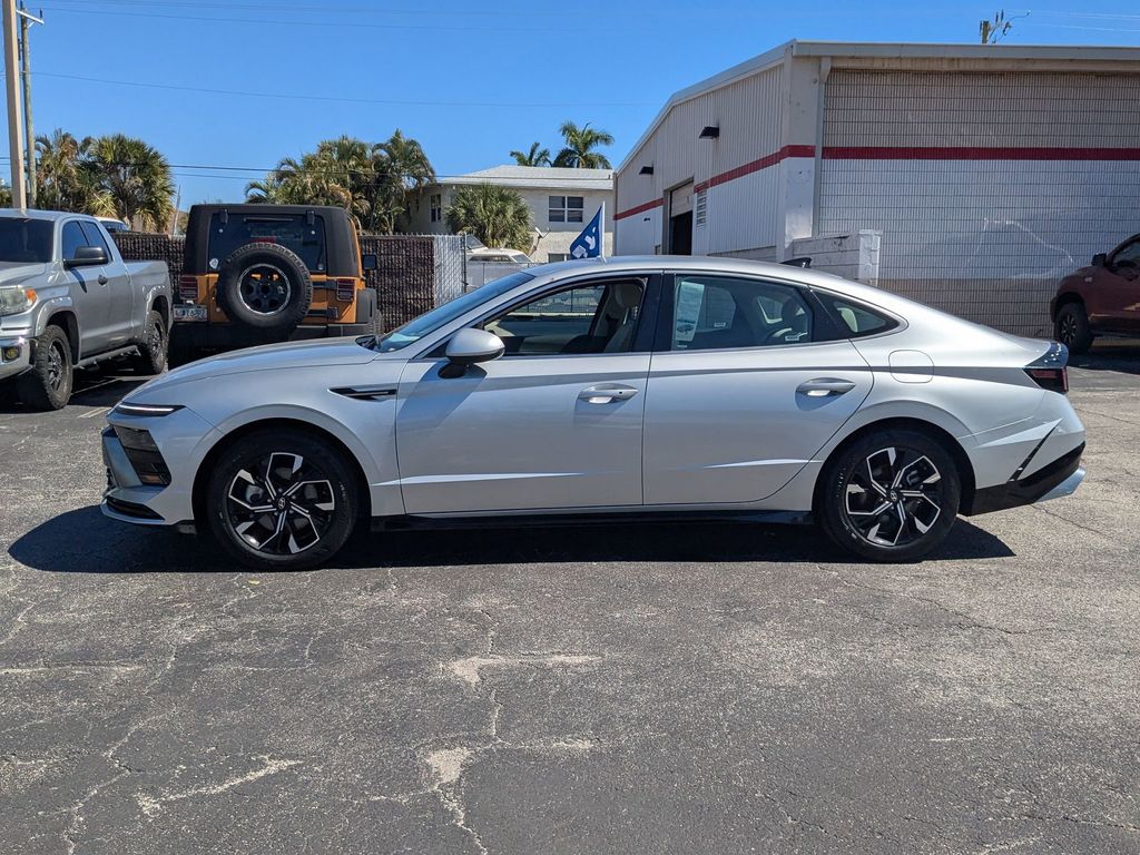Thumbnail: 2025 Hyundai Sonata - 9
