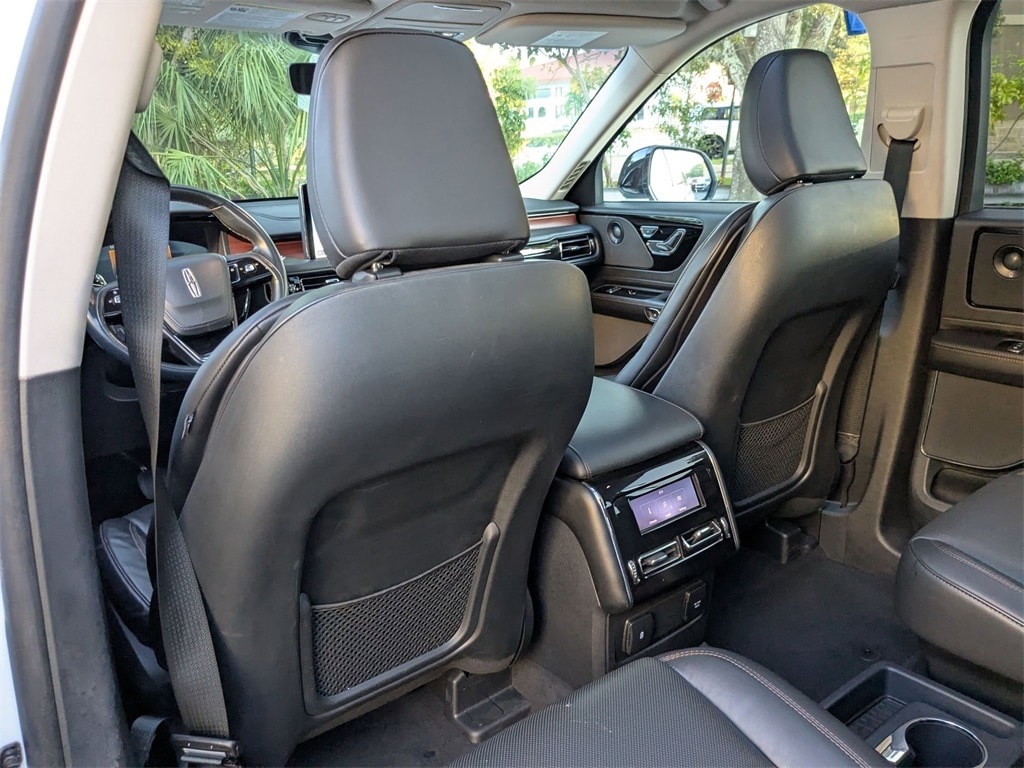 Thumbnail: 2023 Lincoln Aviator - 23