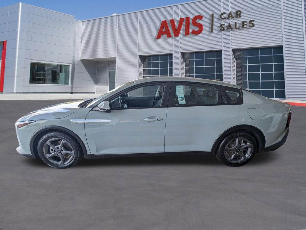 Thumbnail: 2025 Kia K4 - 10
