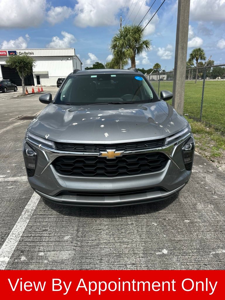 Thumbnail: 2025 Chevrolet Trax - 2