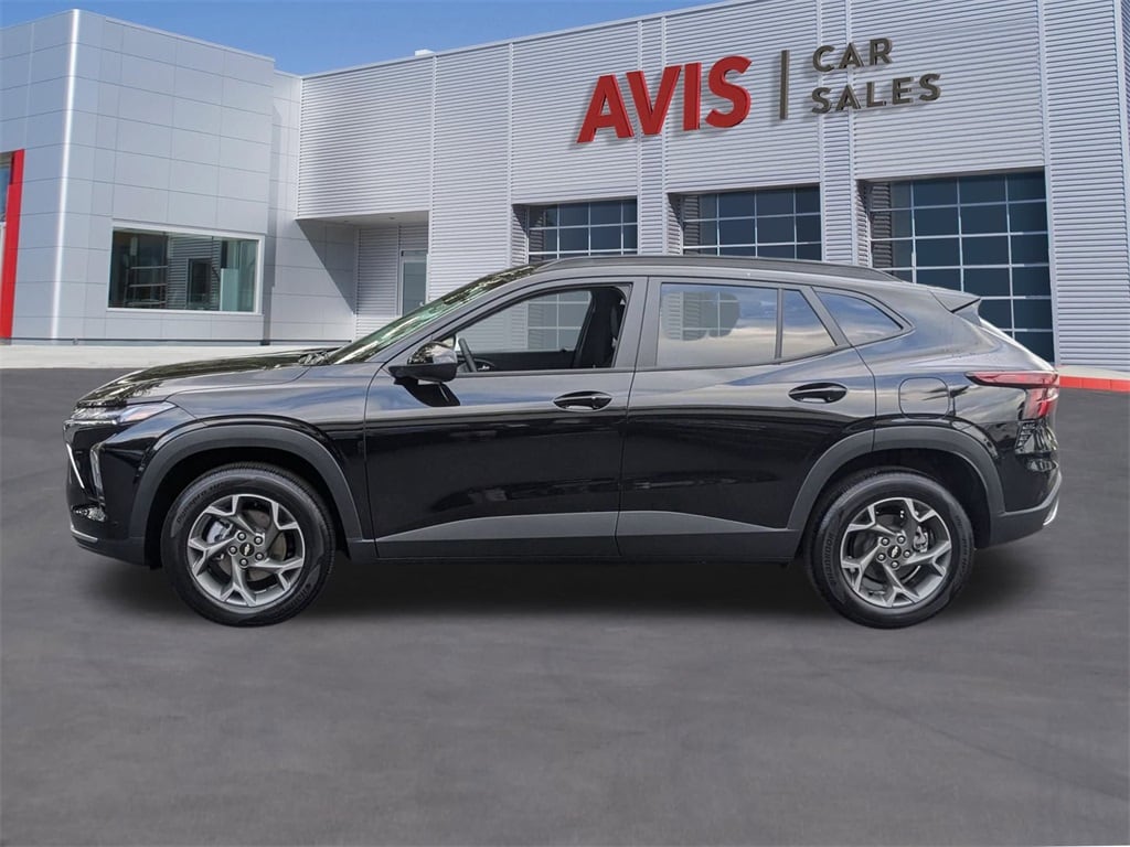 Thumbnail: 2025 Chevrolet Trax - 11