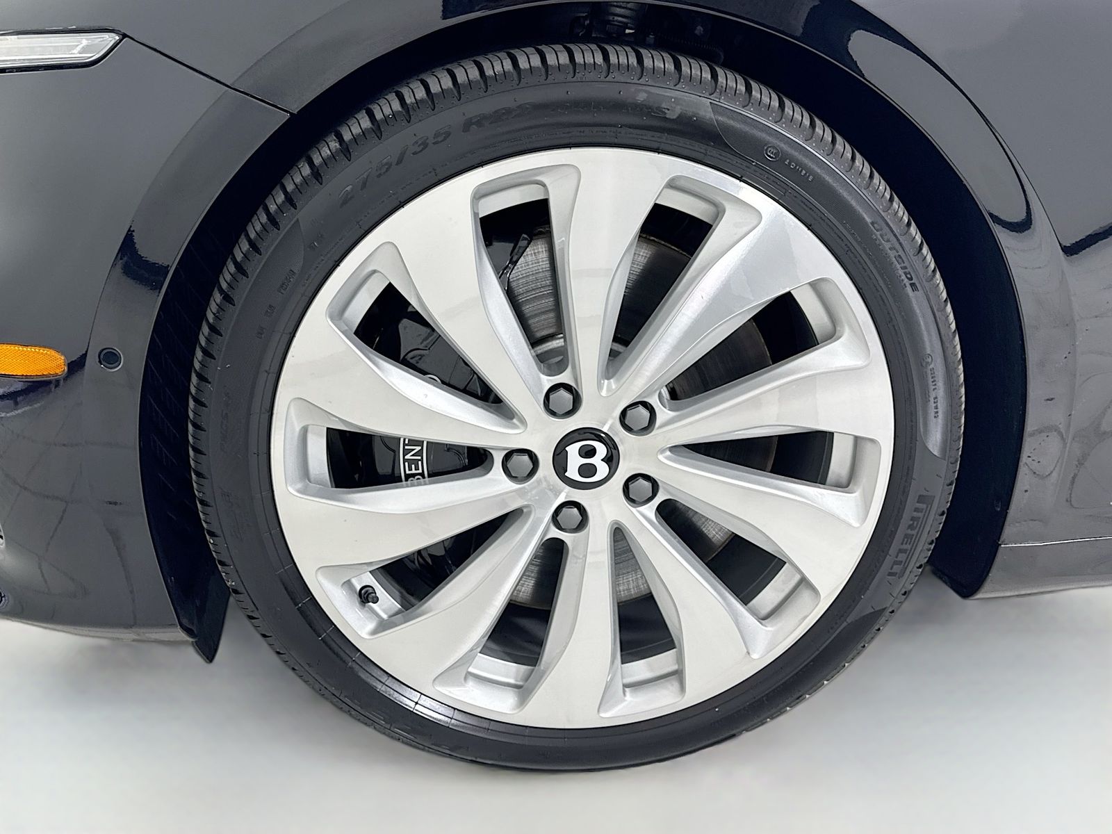 2026 Bentley Continental GTC - Photo 9