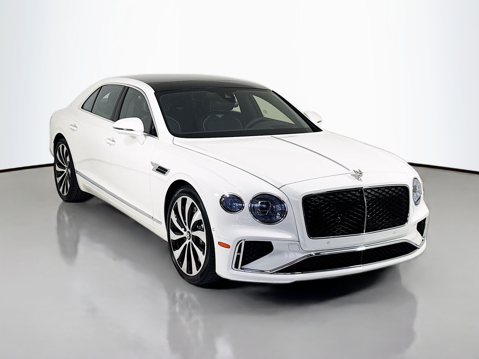 2026 Bentley Flying Spur's photo