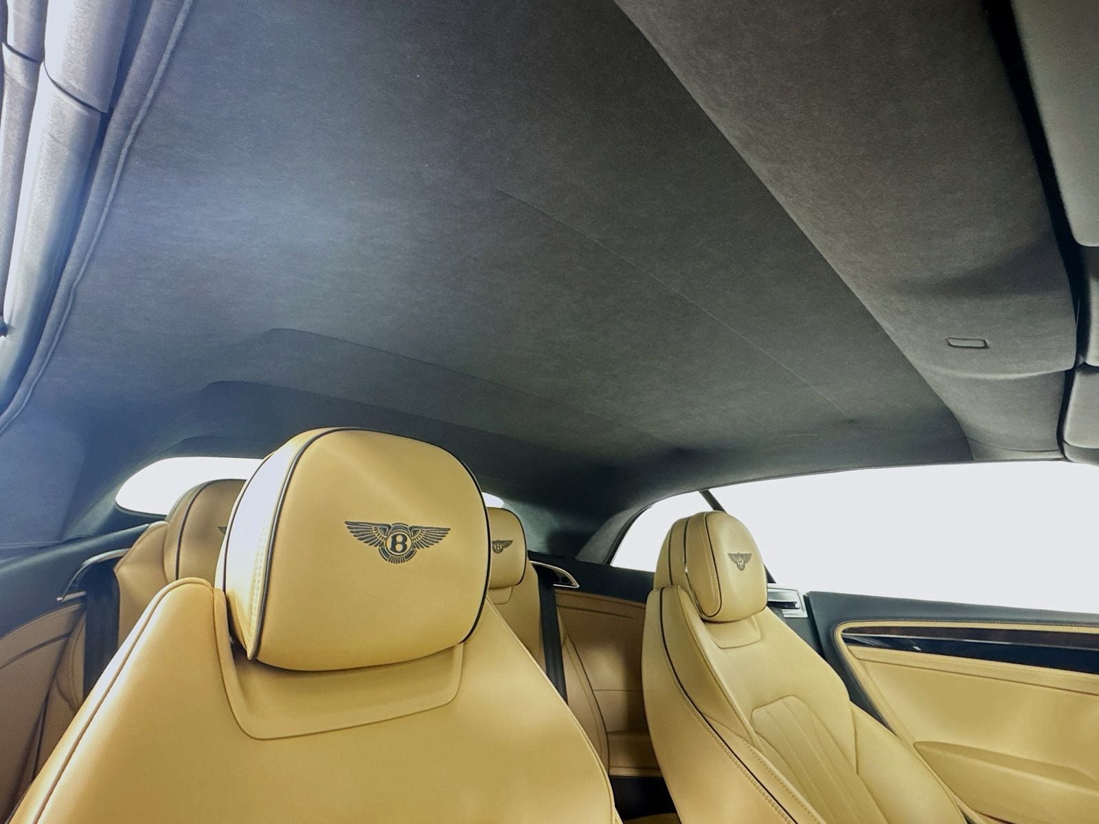 2026 Bentley Continental GTC - Photo 21