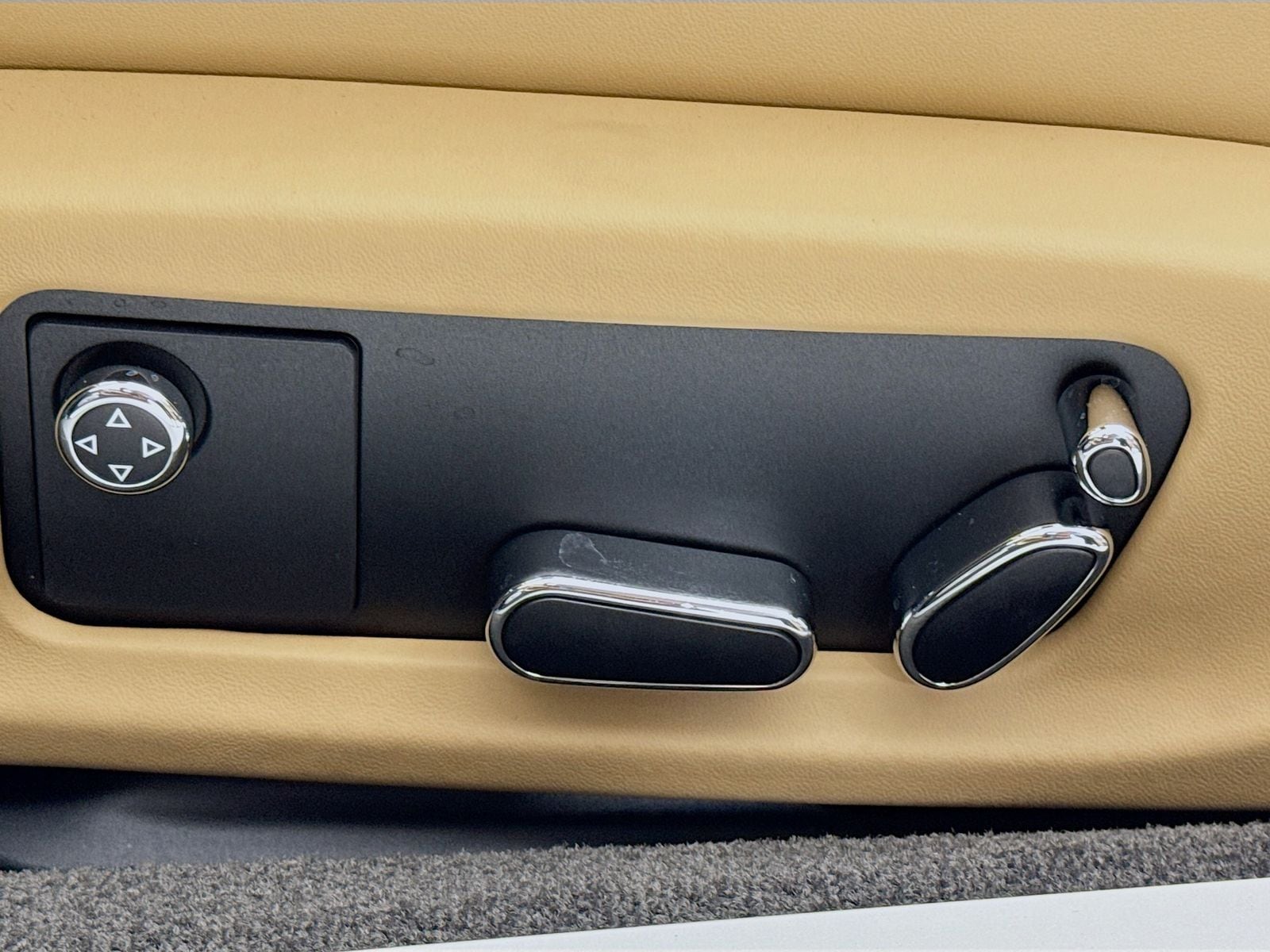 2026 Bentley Continental GTC - Photo 19