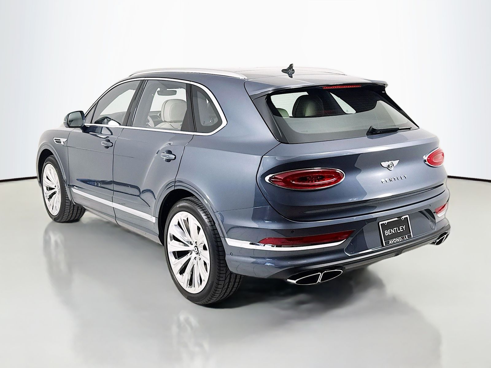 2025 Bentley Bentayga - Photo 5