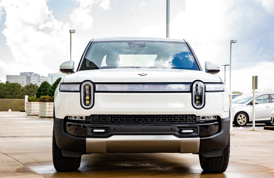 2022-Rivian-R1T-Truck-L33.jpeg