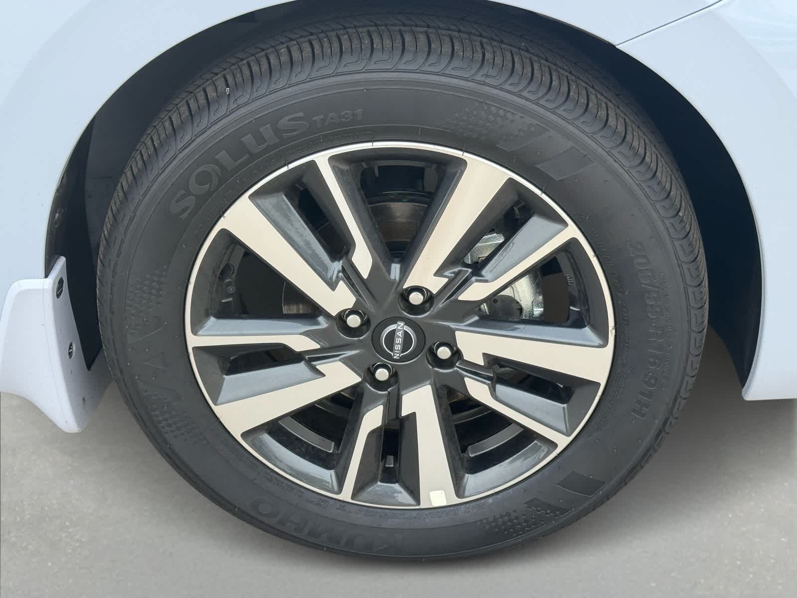 Thumbnail: 2025 Nissan Versa - 9