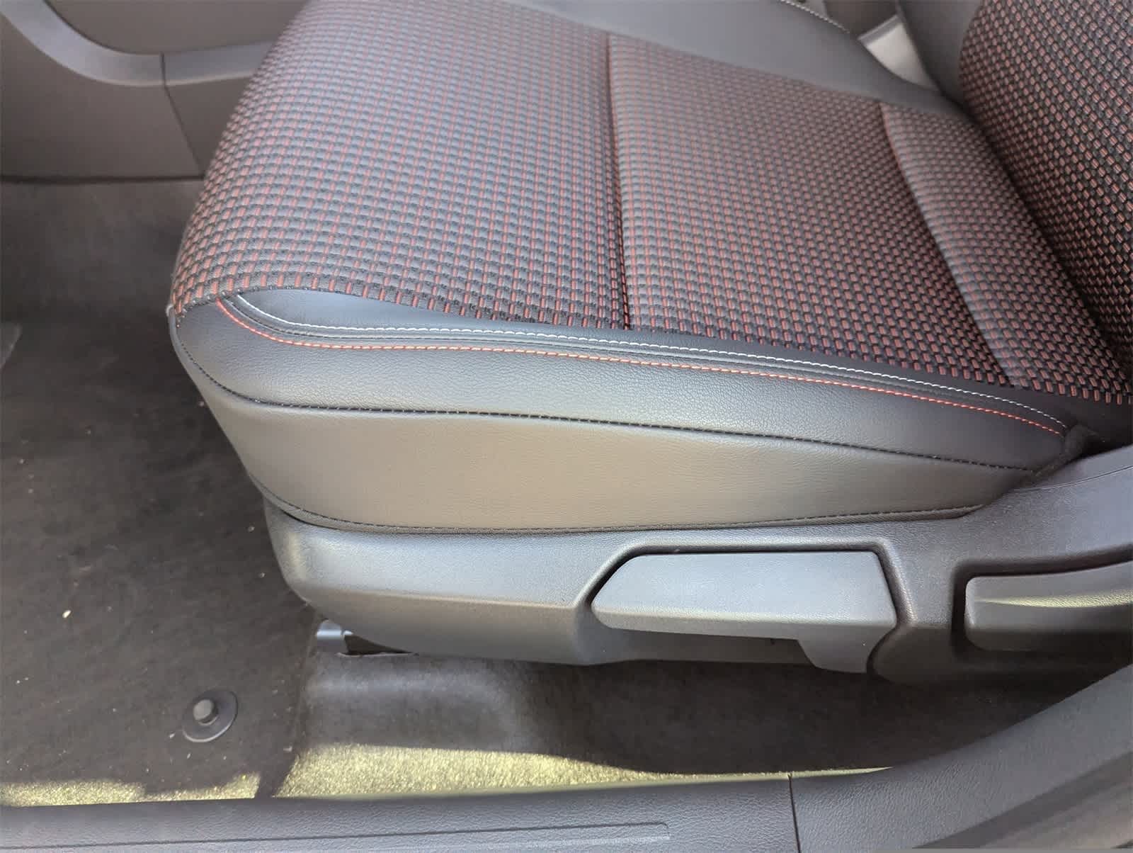 Thumbnail: 2026 Nissan Kicks - 18