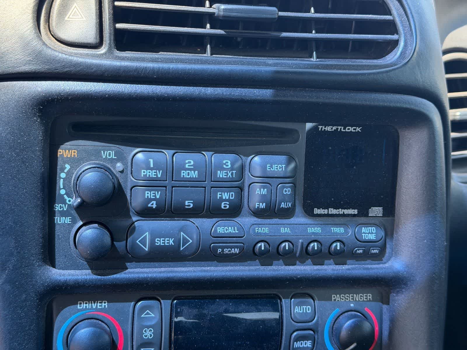 Thumbnail: 2004 Chevrolet Corvette - 11