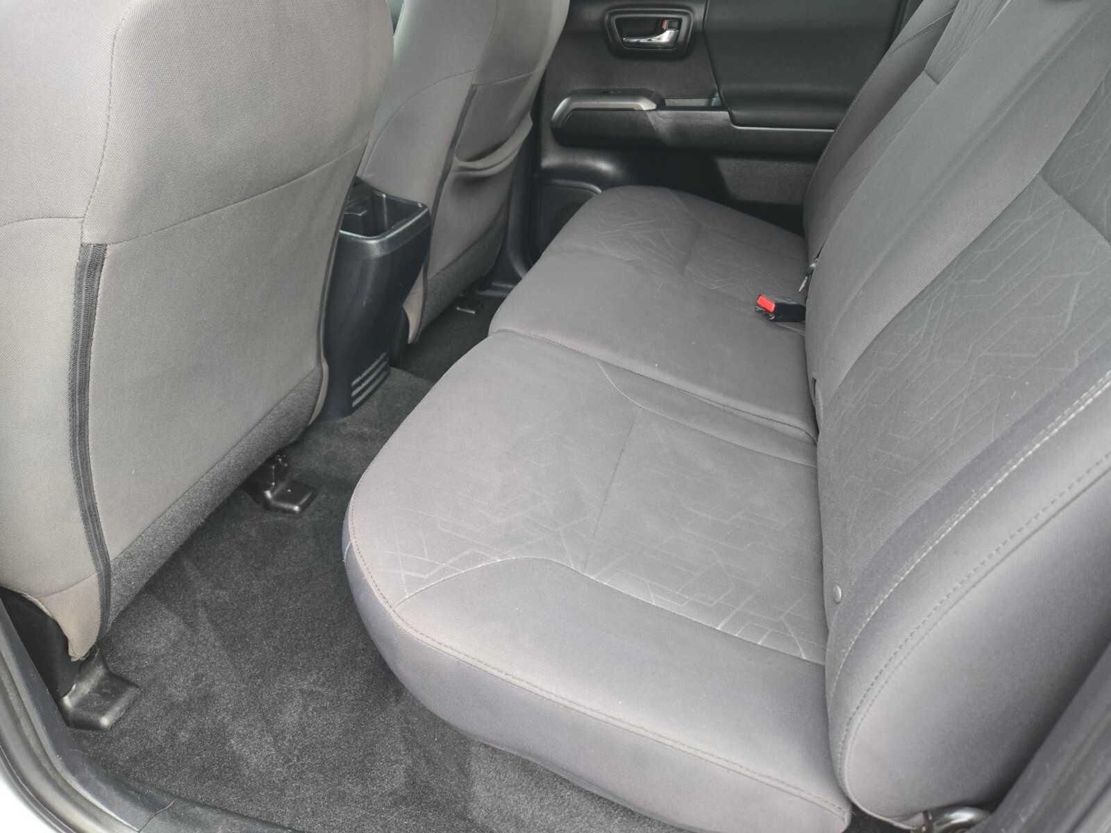 Thumbnail: 2017 Toyota Tacoma - 15