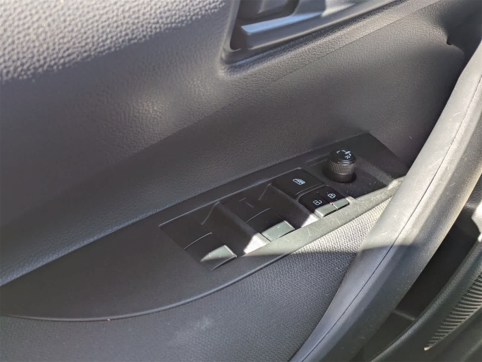 Thumbnail: 2022 Toyota Corolla - 26