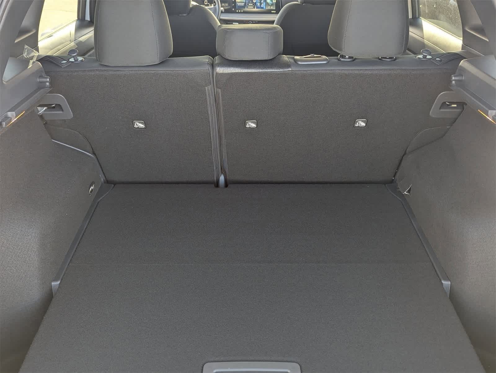 Thumbnail: 2026 Nissan Kicks - 11