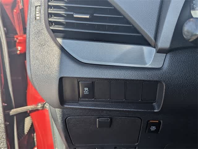 Thumbnail: 2017 Toyota Sienna - 29