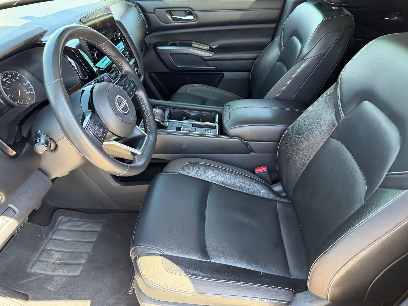 Thumbnail: 2022 Nissan Pathfinder - 10