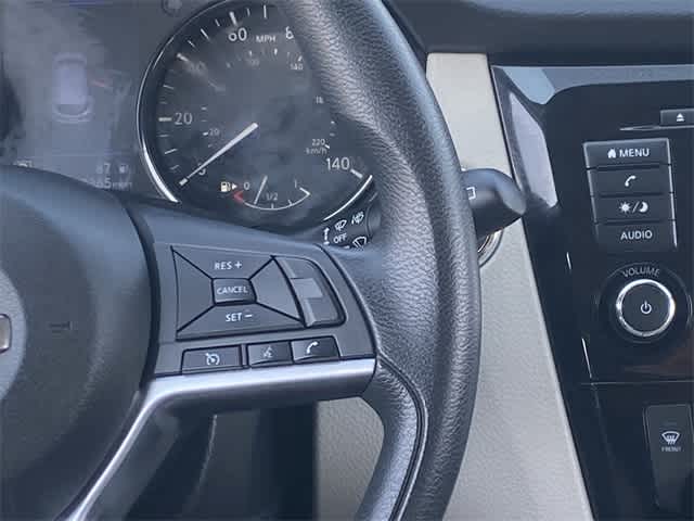 Thumbnail: 2020 Nissan Rogue Sport - 22