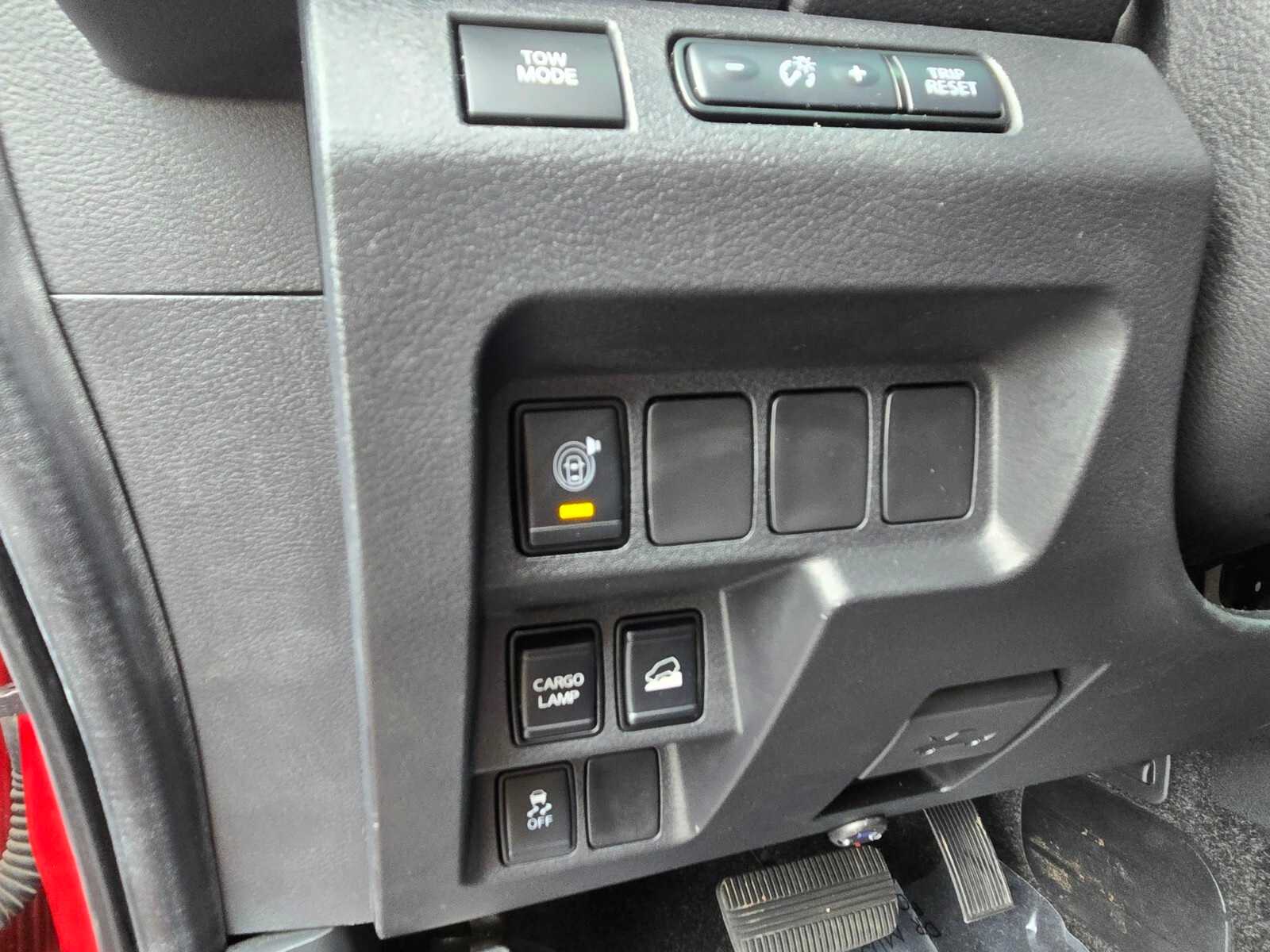 Thumbnail: 2022 Nissan Frontier - 23