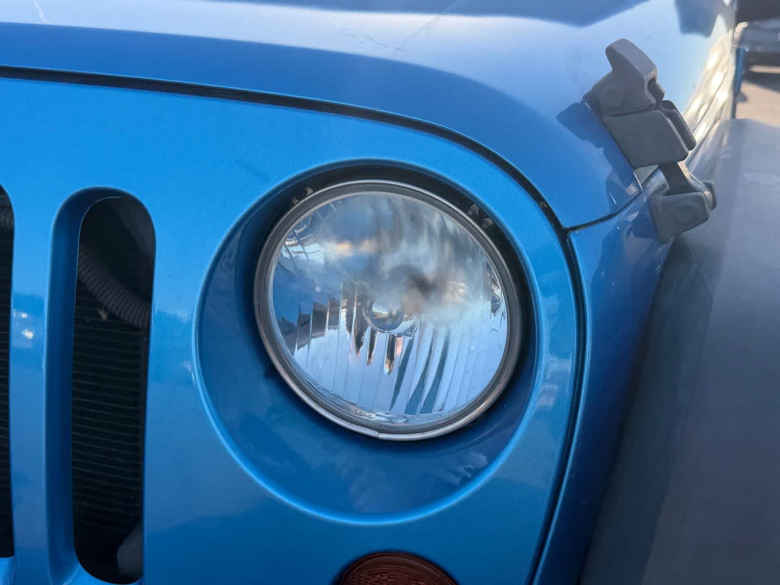 Thumbnail: 2010 Jeep Wrangler - 9