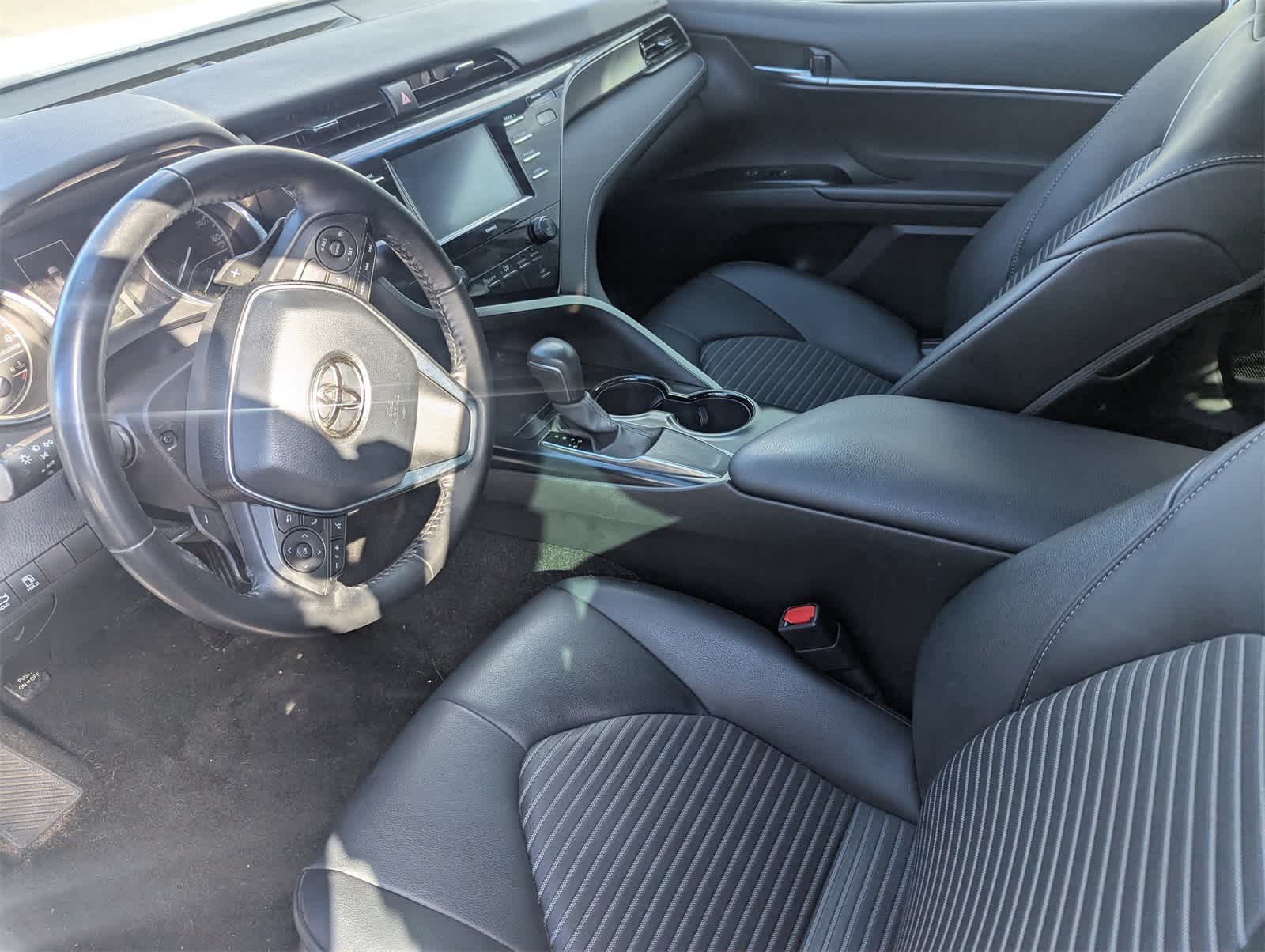 Thumbnail: 2020 Toyota Camry - 12