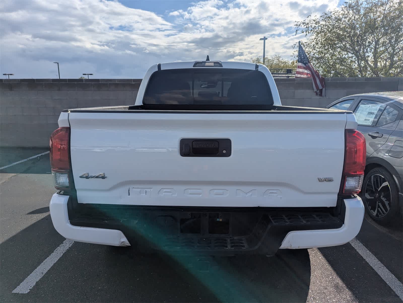 Thumbnail: 2020 Toyota Tacoma - 4