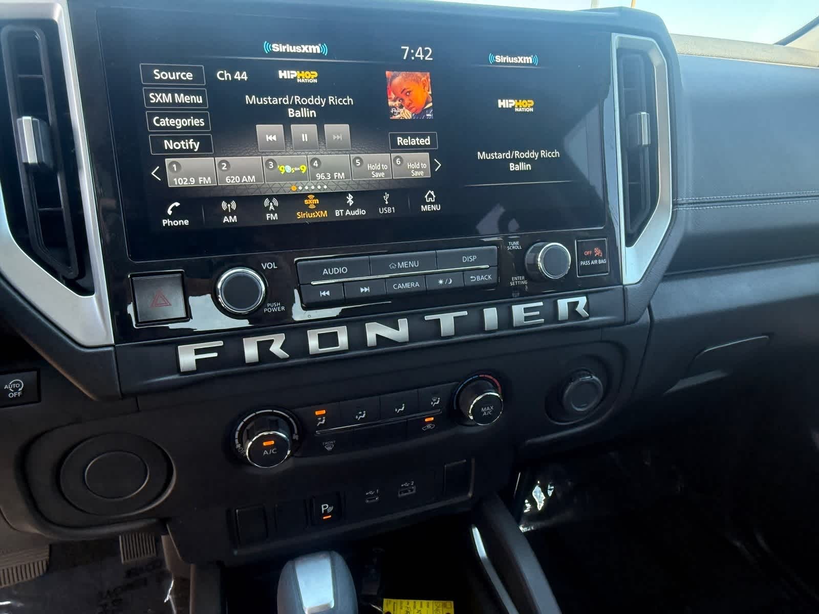 Thumbnail: 2025 Nissan Frontier - 14