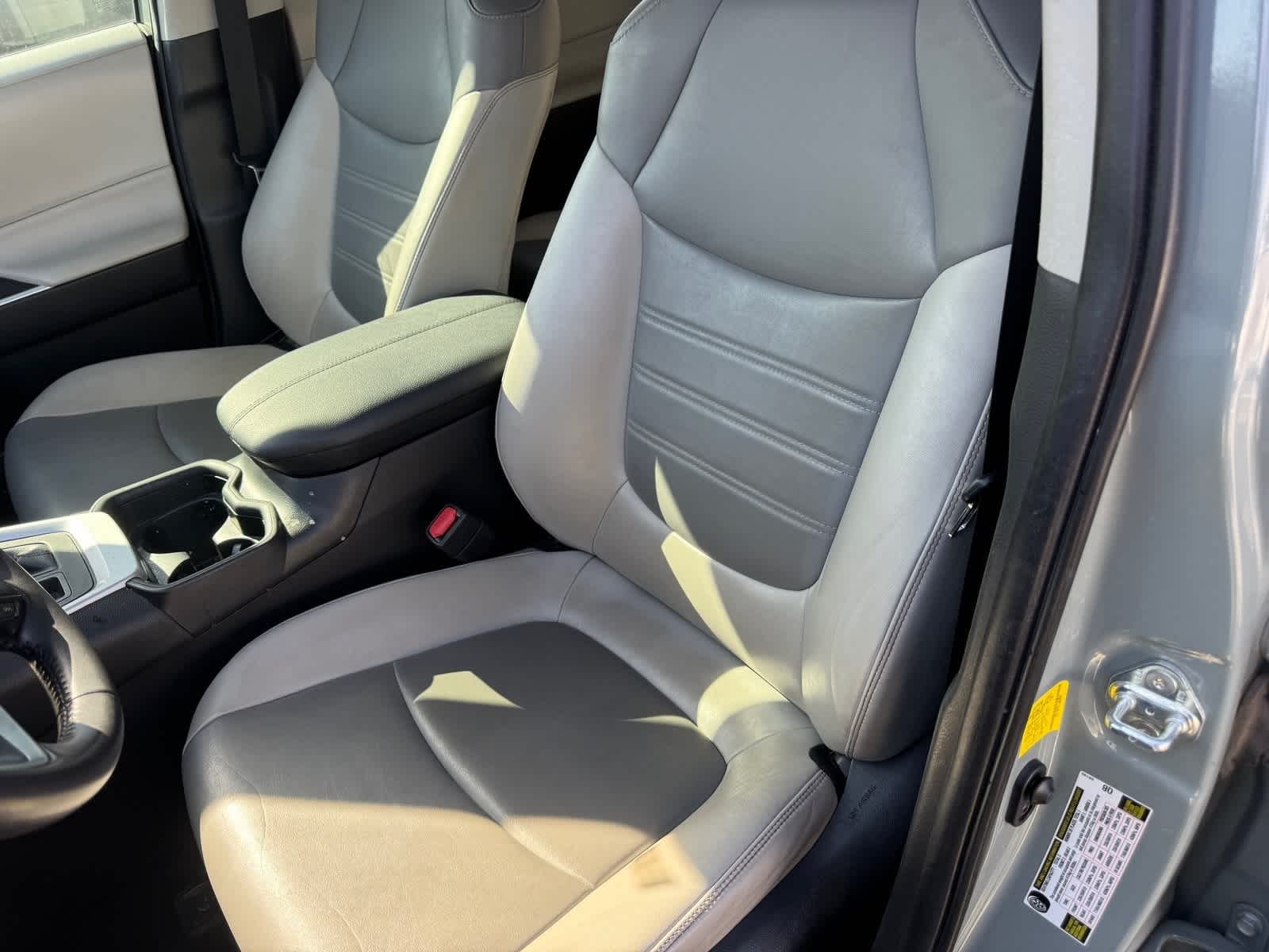 Thumbnail: 2020 Toyota RAV4 - 12