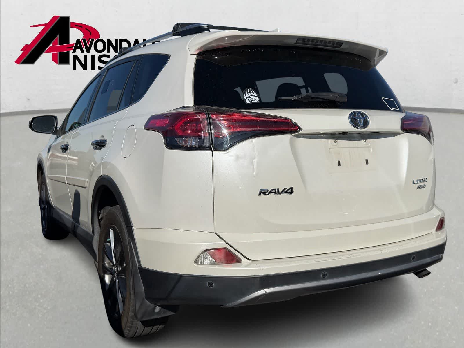 Thumbnail: 2018 Toyota RAV4 - 3