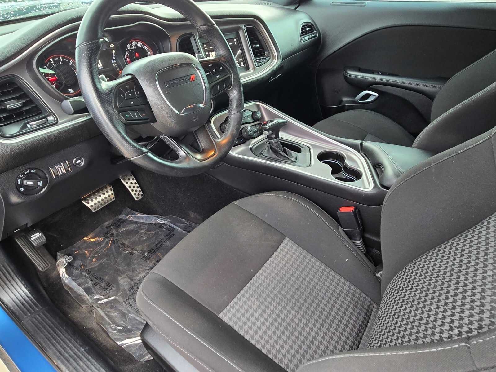 Thumbnail: 2022 Dodge Challenger - 2