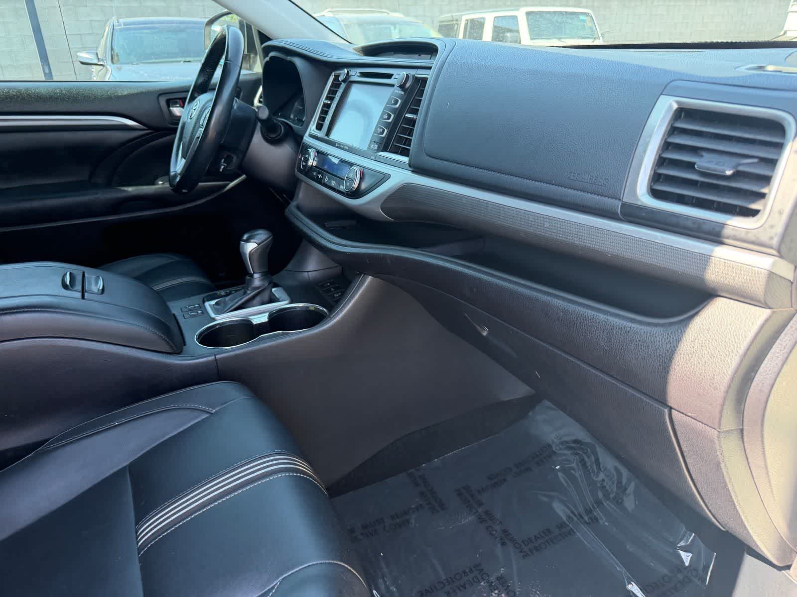 Thumbnail: 2018 Toyota Highlander - 10