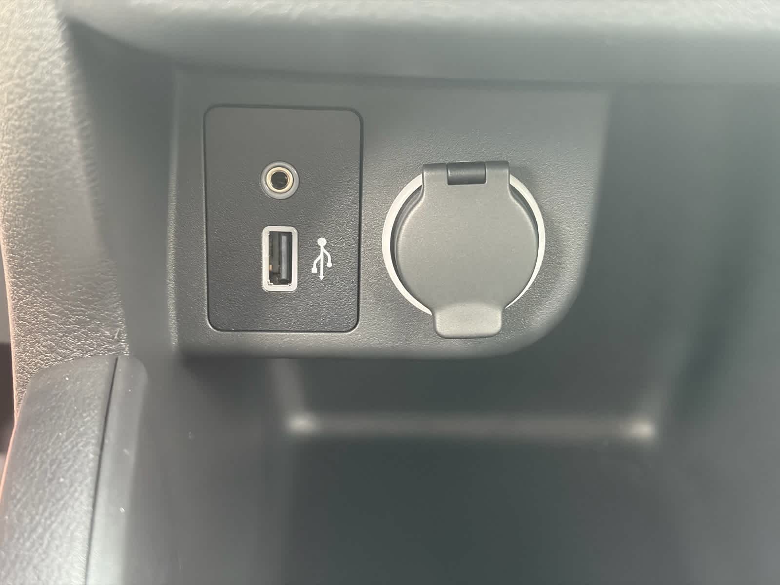 Thumbnail: 2025 Nissan Kicks - 24