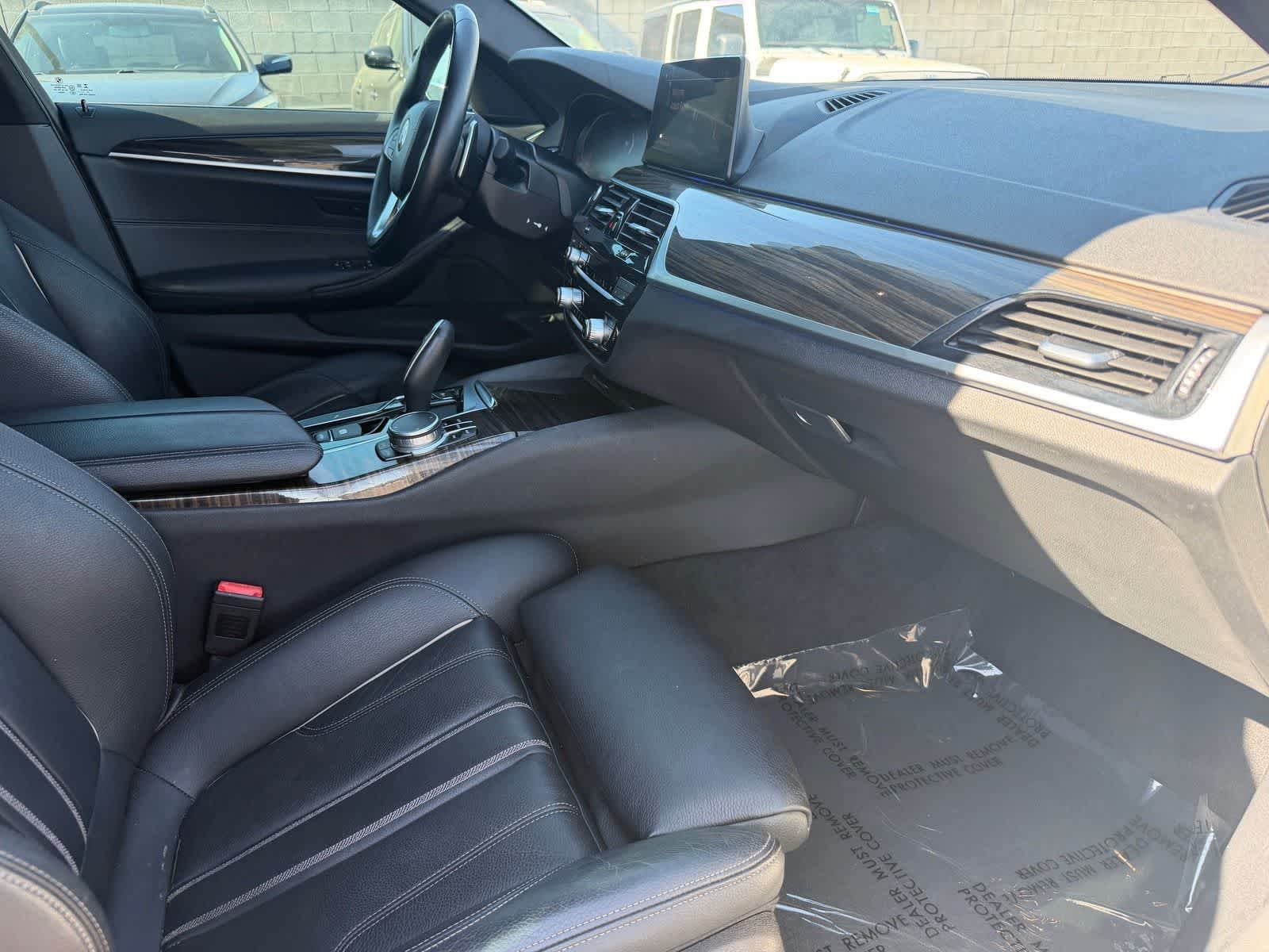 Thumbnail: 2020 BMW 5 Series - 10