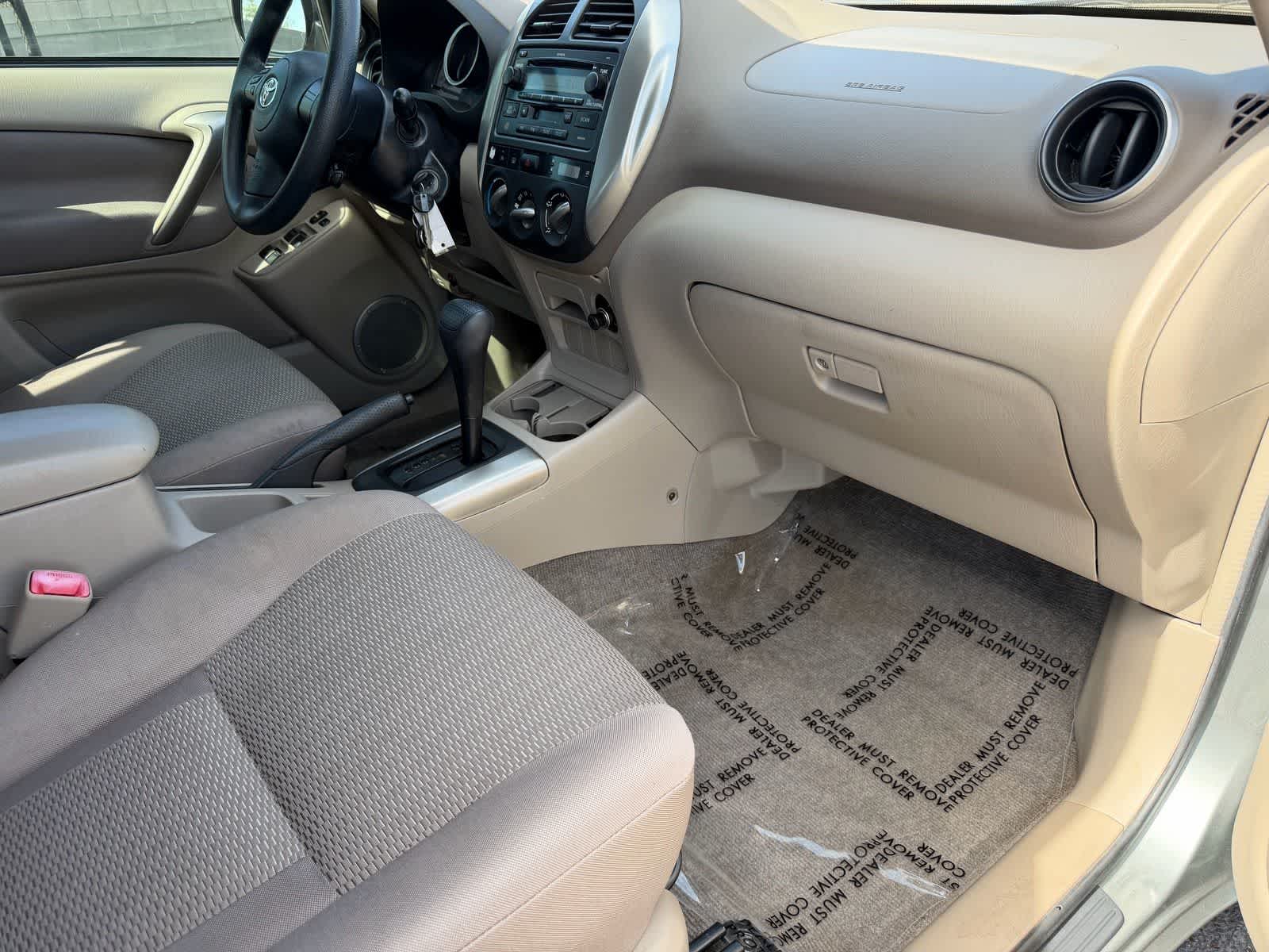 Thumbnail: 2004 Toyota RAV4 - 29