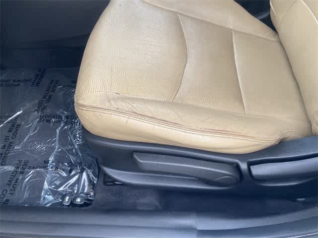 Thumbnail: 2012 Hyundai Elantra - 24