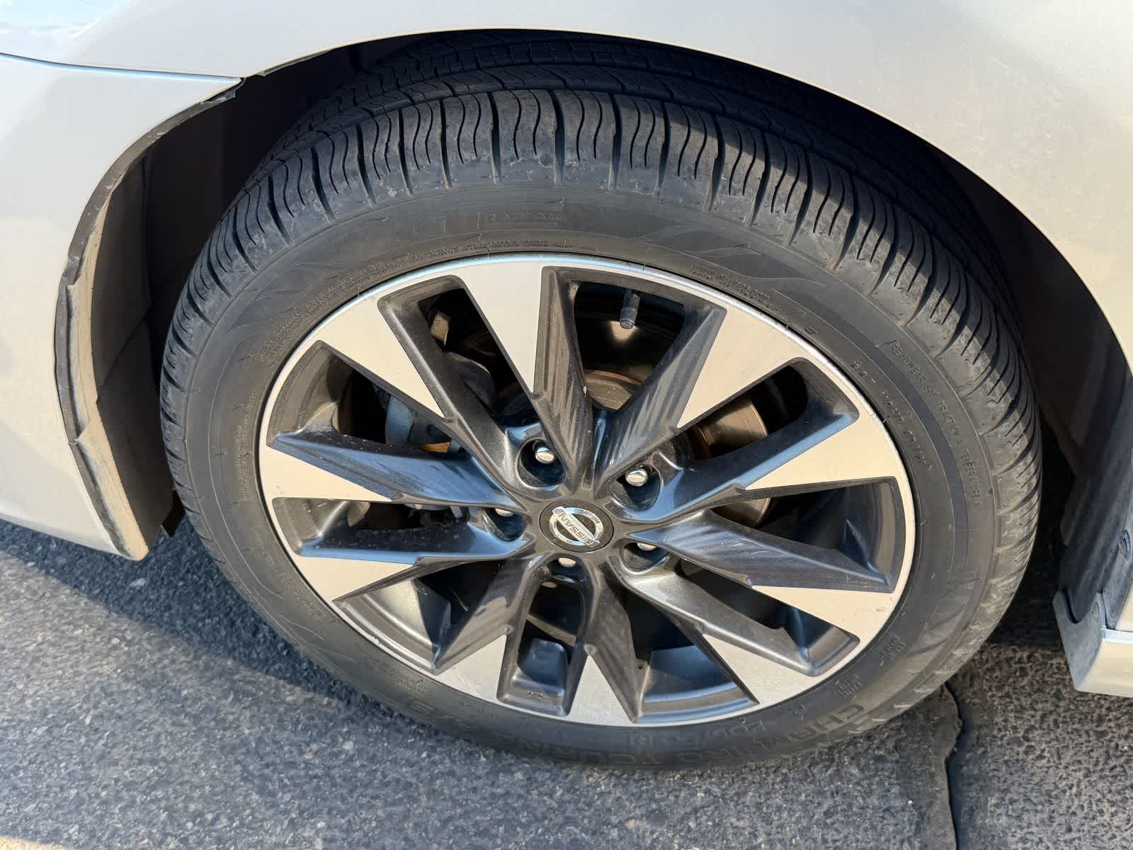 Thumbnail: 2017 Nissan Sentra - 6