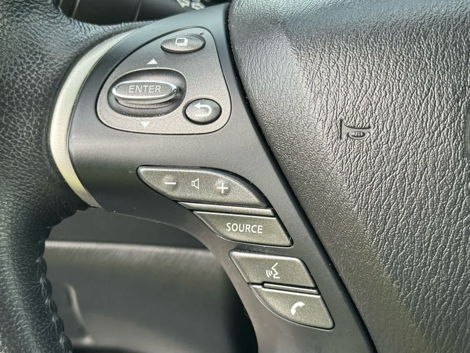 Thumbnail: 2020 Nissan Pathfinder - 21