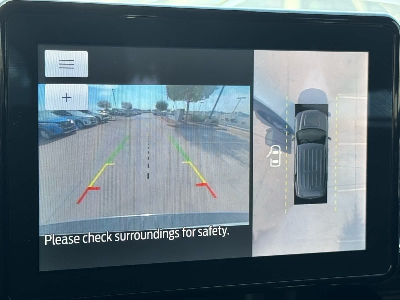 Thumbnail: 2022 Ford Explorer - 25