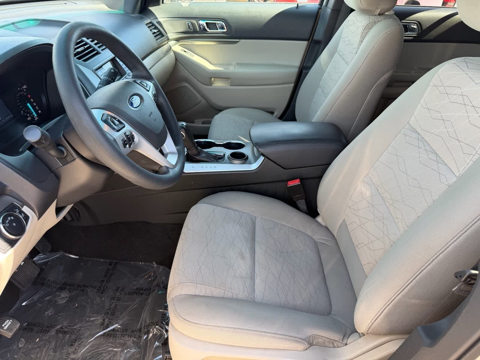 Thumbnail: 2015 Ford Explorer - 13