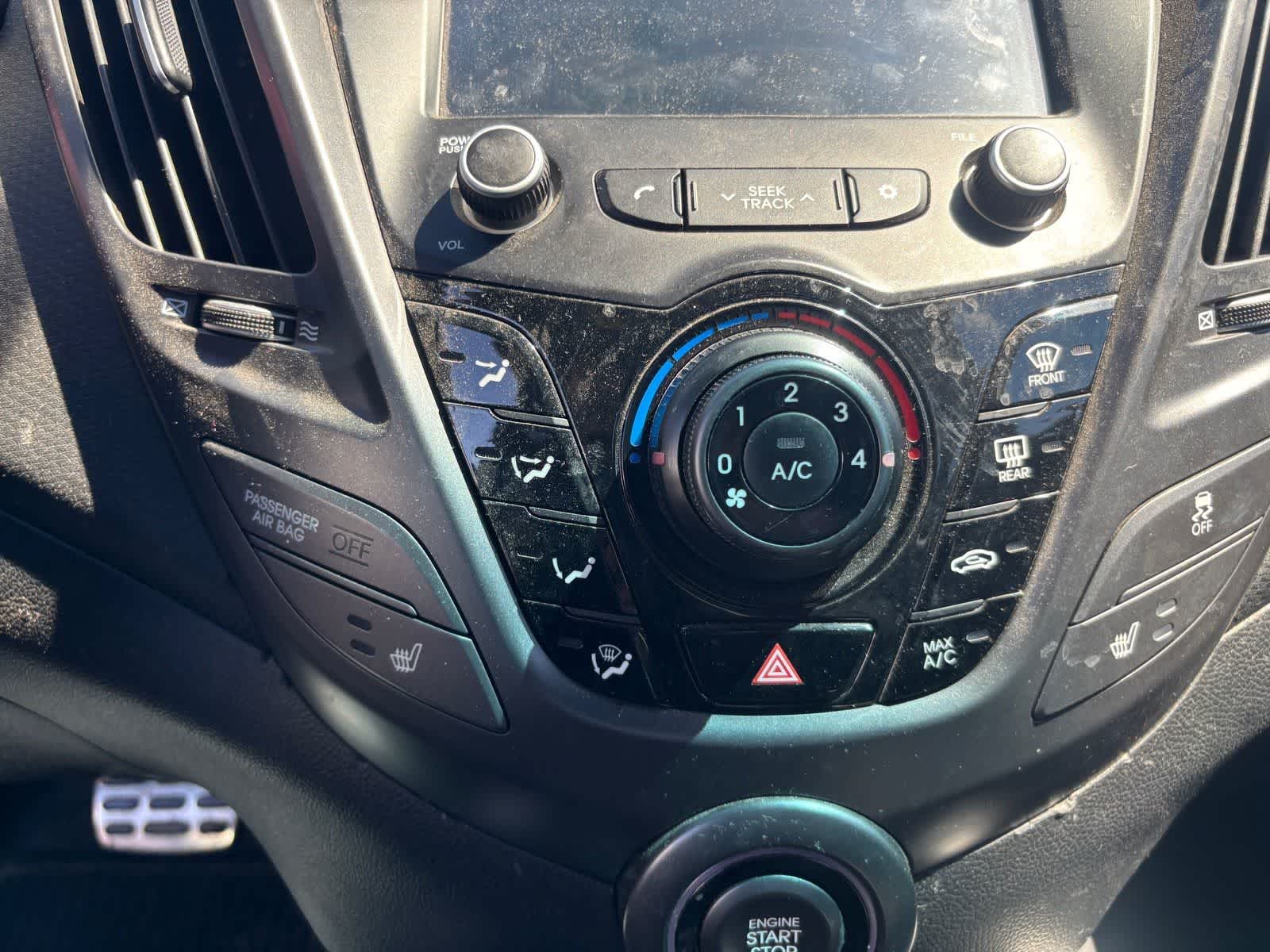 Thumbnail: 2017 Hyundai Veloster - 13